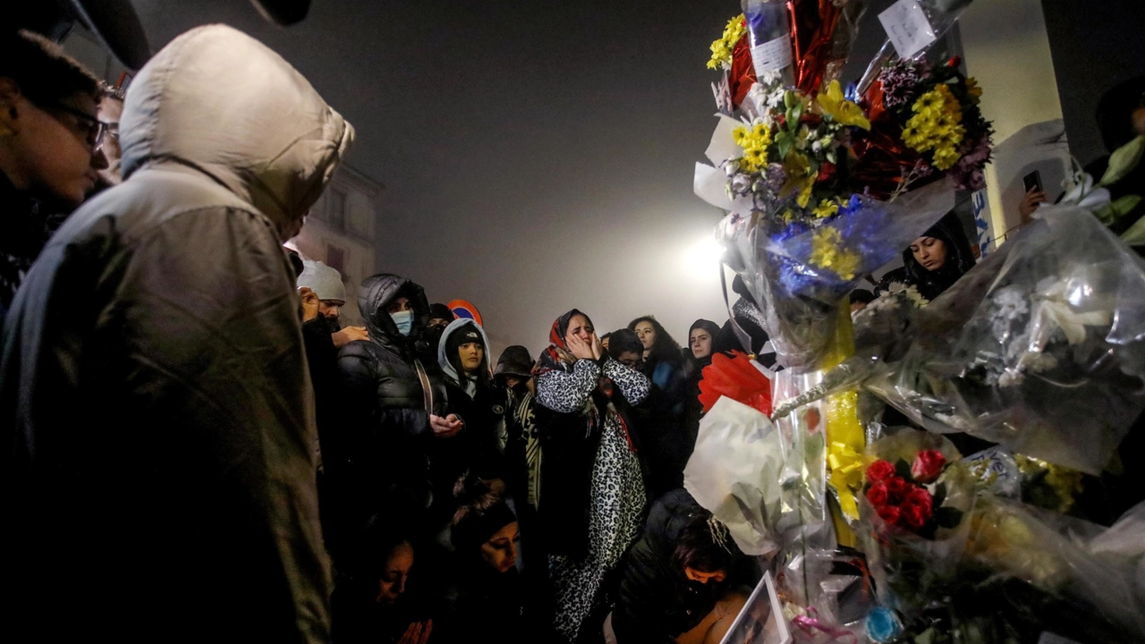 Corteo per Ramy arriva nel luogo in cui è morto, 'giustizia'