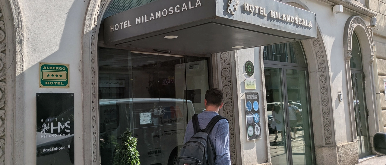 L'Hotel Milano Scala chiuso all’improvviso: cosa c'è dietro lo stop dell'albergo che aveva vinto lo show tv “4 Hotel” di Bruno Barbieri