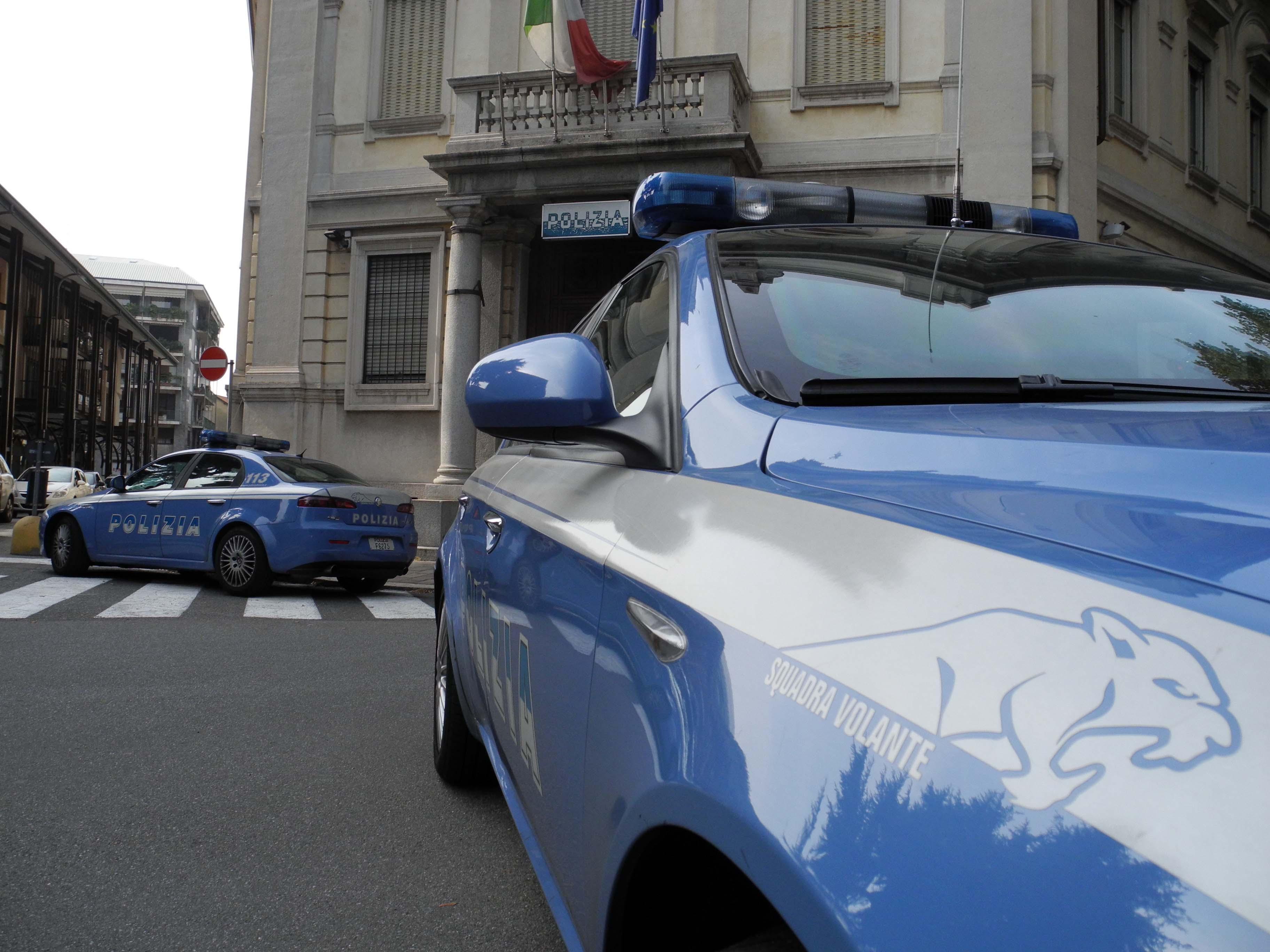 Busto Arsizio, coltellate in una cartoleria del centro: muore negoziante