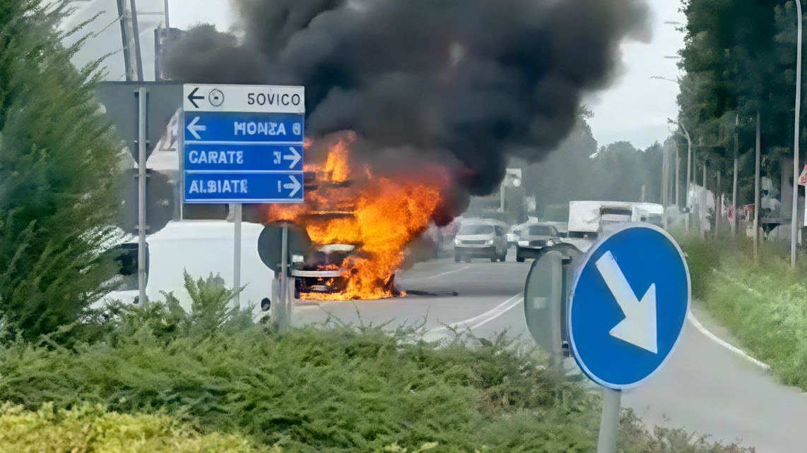 Un 21enne travolto da un autocarro, anziano al volante finisce contro un muro . Ansia per un calciatore rimasto vittima di un incidente domenica scorsa. Un 21enne travolto da un autocarro, anziano al volante finisce contro un muro . Ansia per un calciatore rimasto vittima di un incidente domenica scorsa.