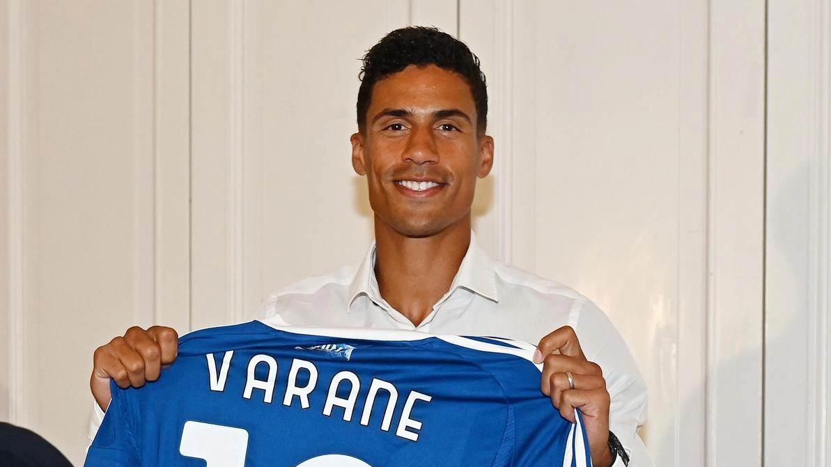 Raphael Varane dice addio al calcio: “Non ho rimpianti”. Ma col Como ha giocato soltanto venti minuti