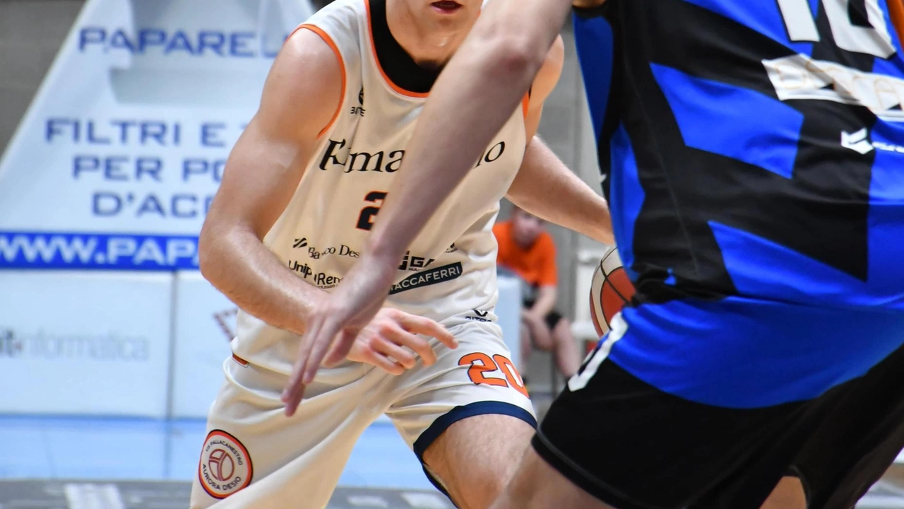 L’ala Stefano Elli è il terzo marcatore della Rimadesio: 14 punti ma 0/4 da 3 L’ala Stefano Elli è il terzo marcatore della Rimadesio: 14 punti ma 0/4 da 3