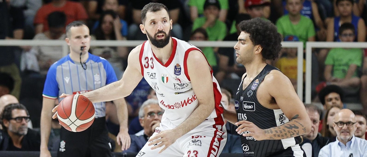 Trento vince Gara-2 playoff contro Milano con tiro incredibile di Cale