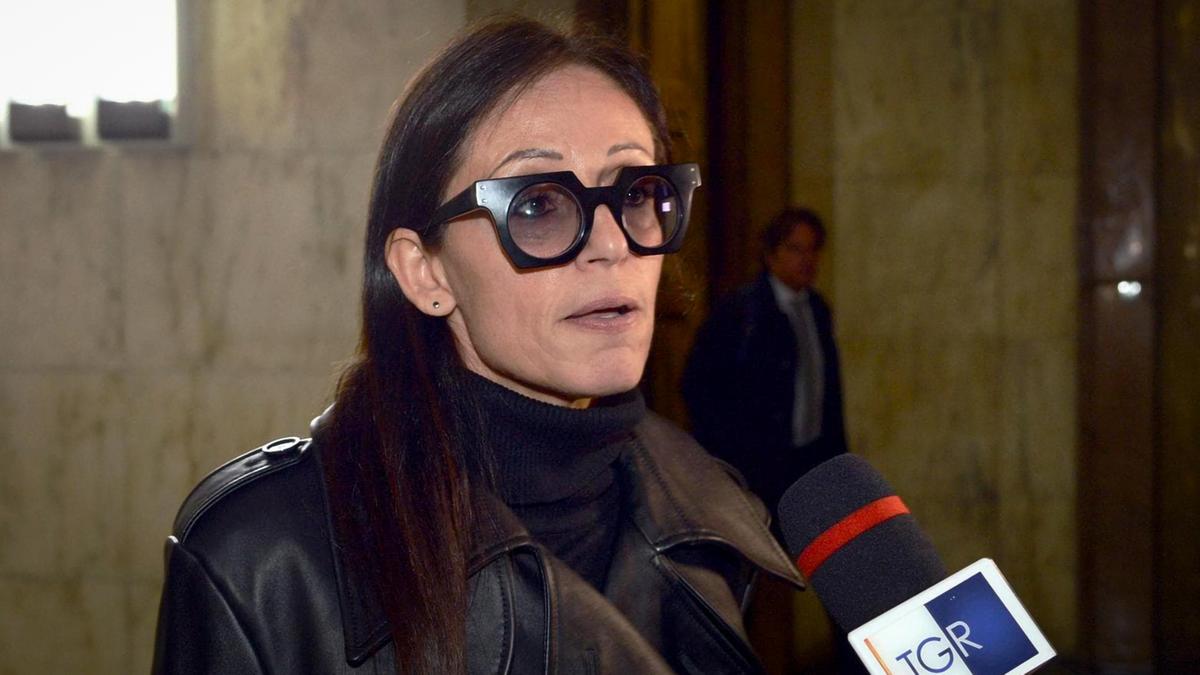 Solange Marchignoli denuncia ancora l’ex compagno: “Mi minaccia anche dagli arresti domiciliari” Solange Marchignoli denuncia ancora l’ex compagno: “Mi minaccia anche dagli arresti domiciliari”