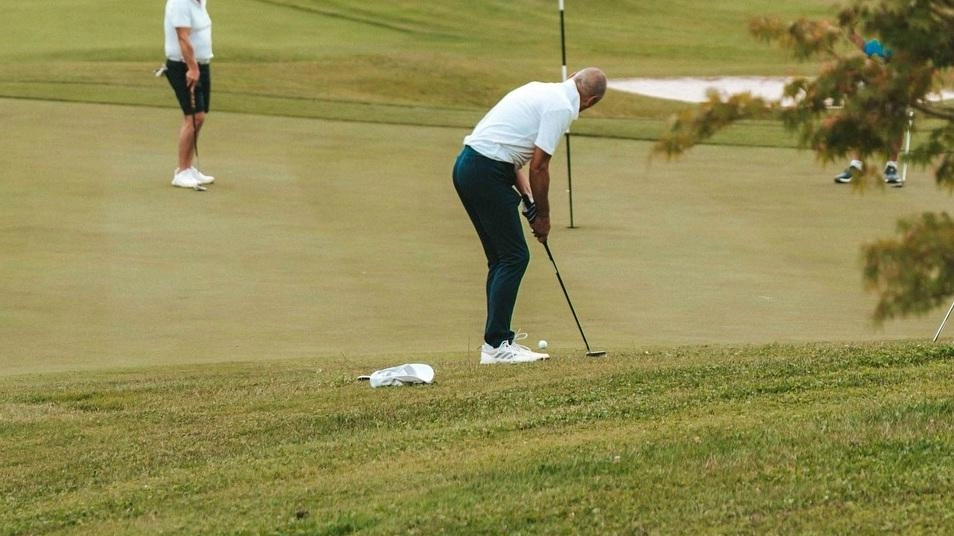 Nonostante il caldo, i golf club della Brianza hanno visto trionfare Dall’Oglio e Morelli in competizioni avvincenti. Nonostante il caldo, i golf club della Brianza hanno visto trionfare Dall’Oglio e Morelli in competizioni avvincenti.