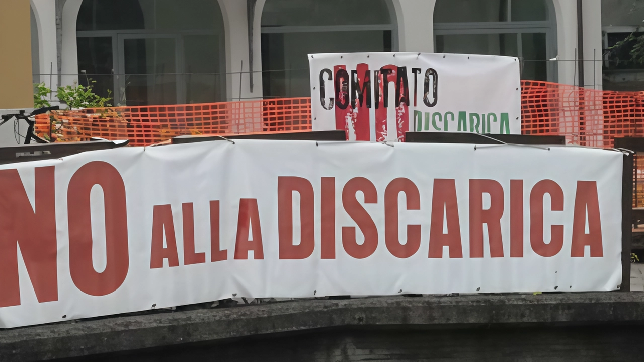 Ex Baraggia, continua lo scontro sul futuro della cava: 14 proposte in campo tra fotovoltaico, impianti idroelettrici e data... Ex Baraggia, continua lo scontro sul futuro della cava: 14 proposte in campo tra fotovoltaico, impianti idroelettrici e data...