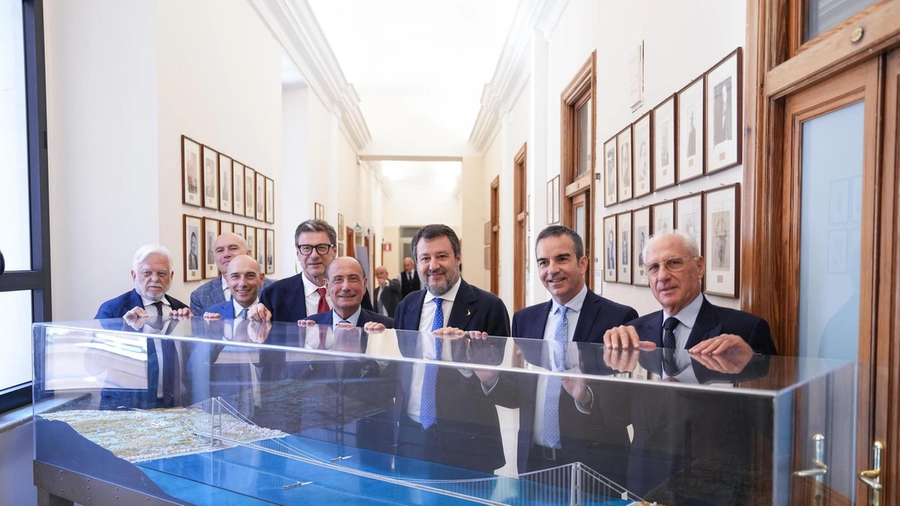 Da Salvini, Giorgetti, Ciucci, presidenti Regioni, Rfi, Anas Da Salvini, Giorgetti, Ciucci, presidenti Regioni, Rfi, Anas