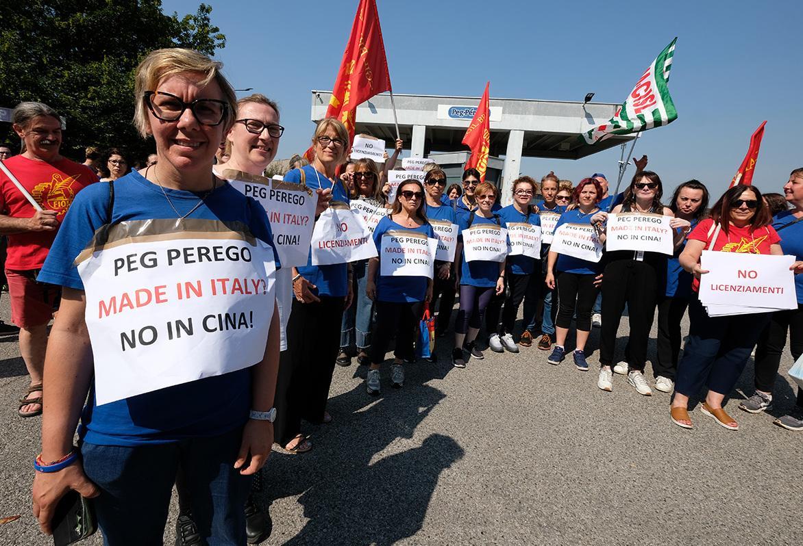Licenziamenti Peg, il Pd in Parlamento: "Urso convochi subito l’azienda" Licenziamenti Peg, il Pd in Parlamento: "Urso convochi subito l’azienda"