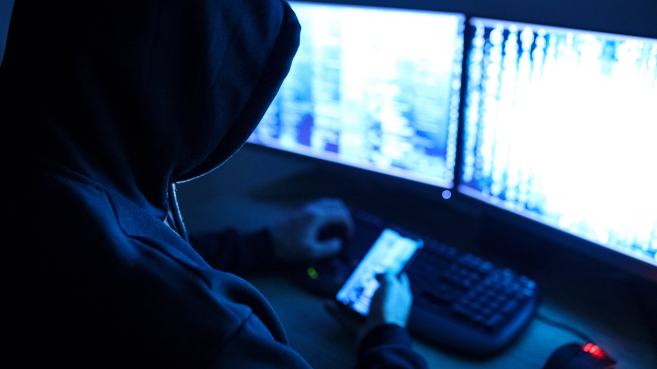Hacker in azione, nel mirino la Procura di Brescia