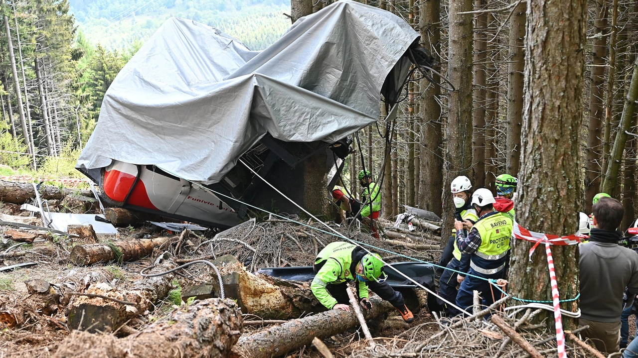 Nell'incidente alla funivia del Mottarone, il 23 maggio 2021, persero la vita 14 persone, e si salvò per miracolo solo il piccolo Eitan