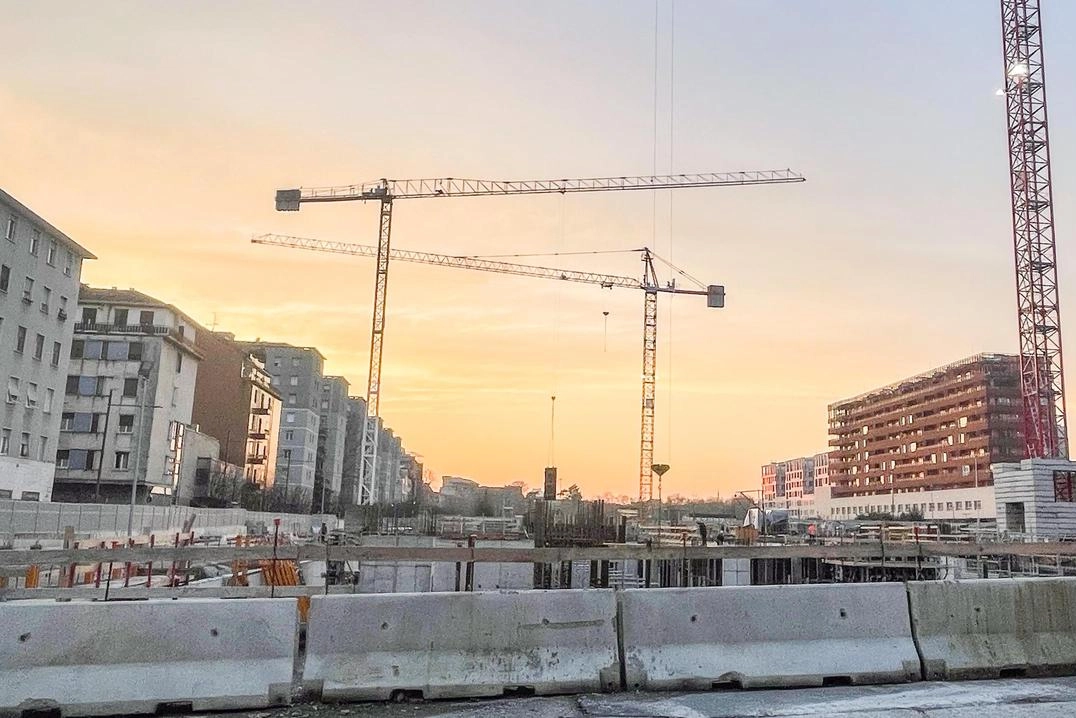 Milano'nun Porta Vittoria bölgesindeki Beic inşaat sahası