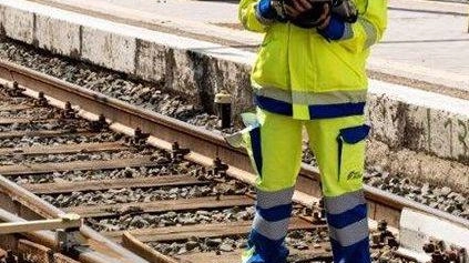 Dopo mesi di incertezza, riprendono i lavori per la realizzazione del quarto binario e il potenziamento della linea ferroviaria... Dopo mesi di incertezza, riprendono i lavori per la realizzazione del quarto binario e il potenziamento della linea ferroviaria...
