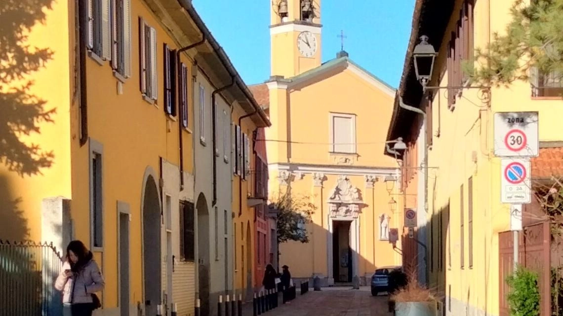 Domani, alle 20, si accenderanno le telecamere agli ingressi di via Roma e di via Grandi: sarà così attivata la... Domani, alle 20, si accenderanno le telecamere agli ingressi di via Roma e di via Grandi: sarà così attivata la...