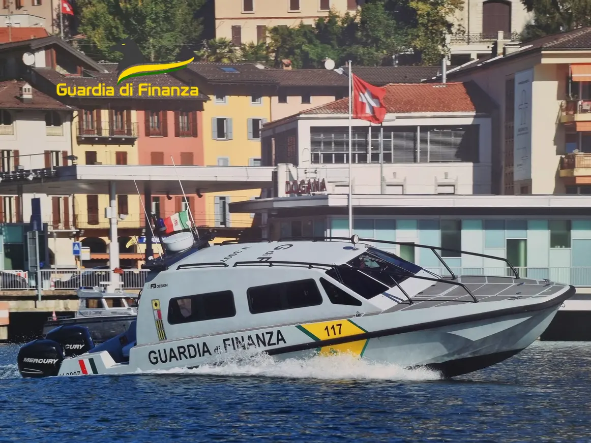 Cernobbio, intervento di polizia e soccorso in diretta; domattina va in scena l’esercitazione nel lago