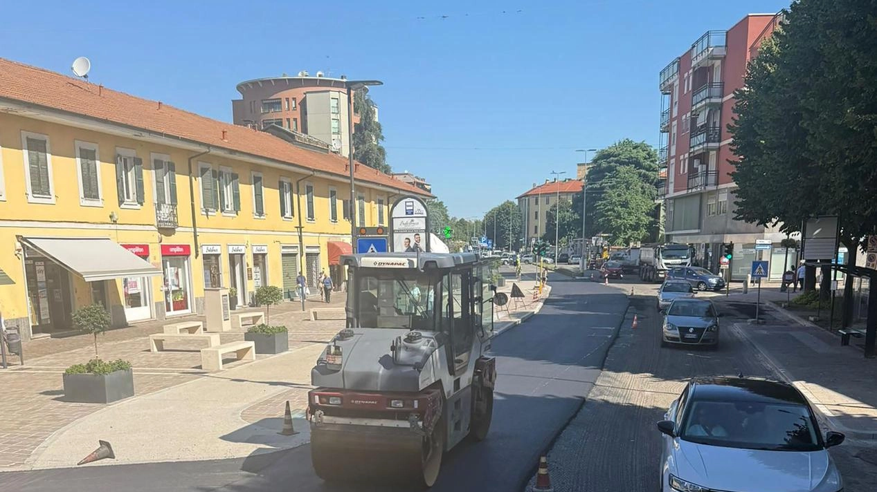 Un investimento complessivo di 500mila euro e interventi di asfaltature delle strade in tutti i quartieri di Bollate. Obiettivo:... Un investimento complessivo di 500mila euro e interventi di asfaltature delle strade in tutti i quartieri di Bollate. Obiettivo:...