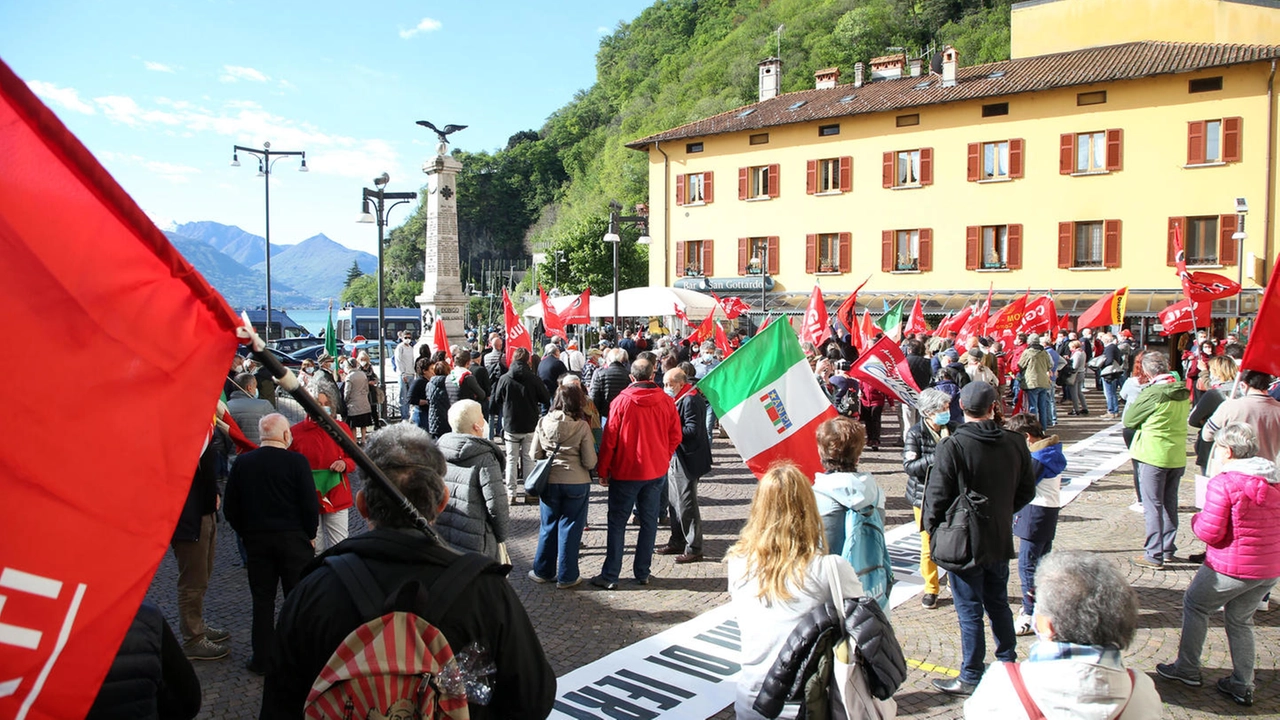 Il presidio organizzato dall'Anpi contro la commemorazione fascista nel 2021