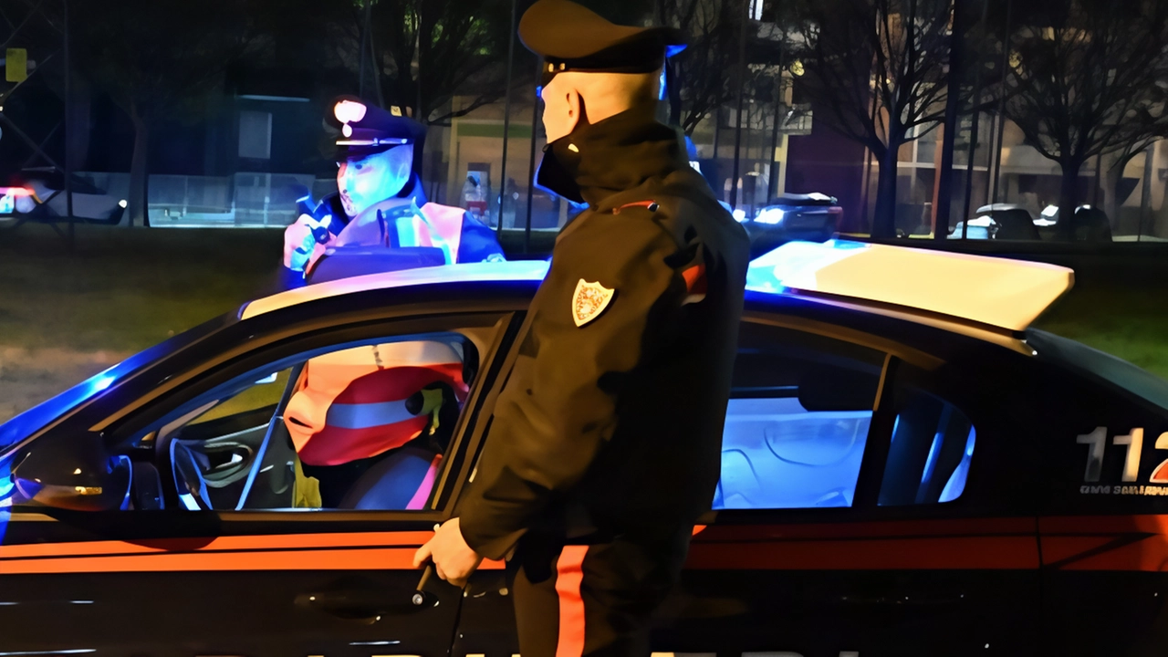 L’esterno del campo sportivo del paese si è trasformato in un luogo di paura. Erano da poco passate le...