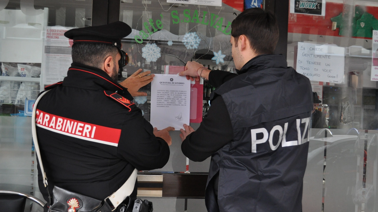 I carabinieri hanno chiuso per cinque giorni l'esercizio commerciale I carabinieri hanno chiuso per cinque giorni l'esercizio commerciale