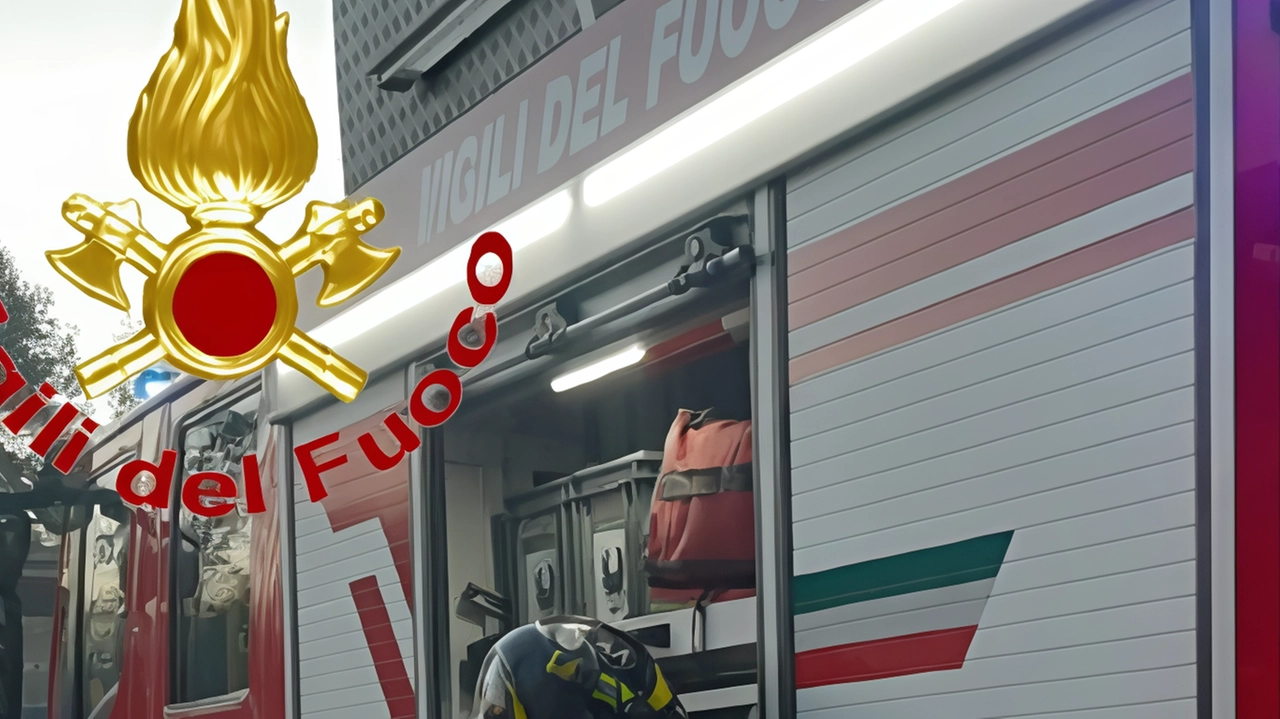 I vigili del fuoco hanno. provveduto a mettere in sicurezza l’impianto S’indaga su cause e origine del rogo I vigili del fuoco hanno. provveduto a mettere in sicurezza l’impianto S’indaga su cause e origine del rogo