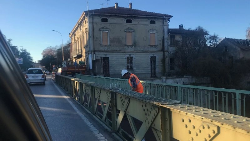 Il ponte di via Cadorna sarà rifatto Il ponte di via Cadorna sarà rifatto