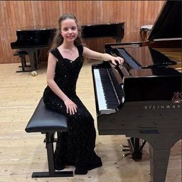Premio Alkan, caccia ai talenti. Sul podio la giovane Martina