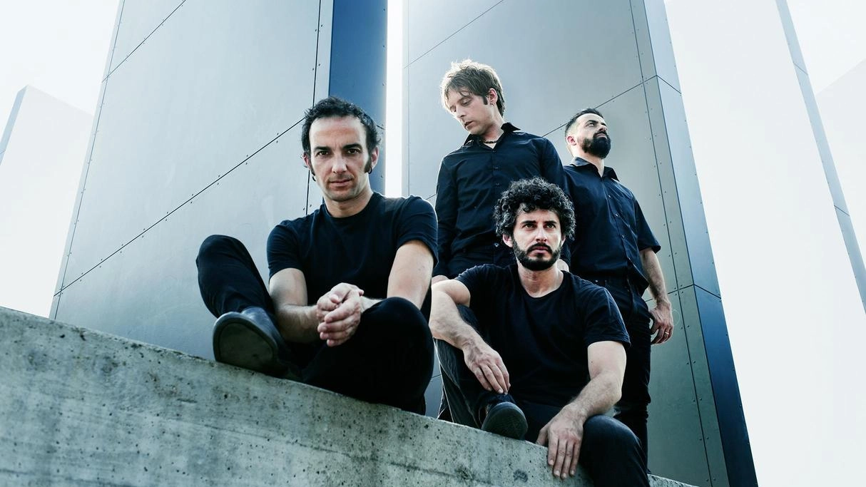 La rock band dei Vintage Violence in concerto al Bloom riproporrà i successi dello storico album “Senza paura delle rovine“ inciso dieci anni fa
