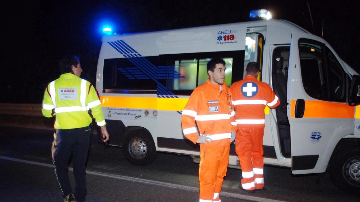 Il diciannovenne non è grave I carabinieri indagano su movente e dinamica Il diciannovenne non è grave I carabinieri indagano su movente e dinamica