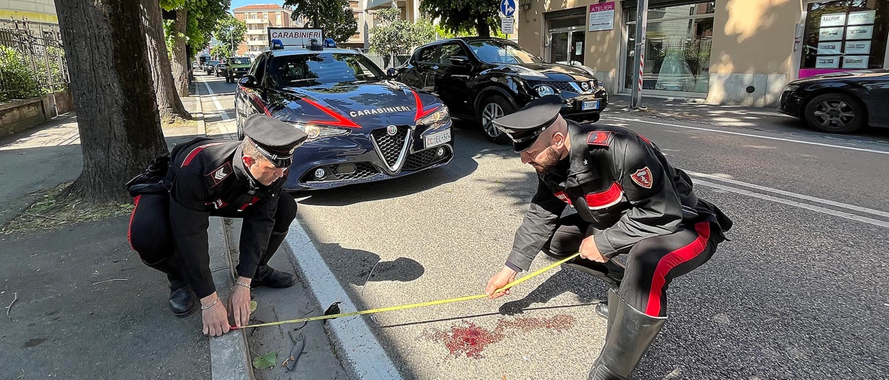 Lumezzane, perde il controllo dell’auto e investe quattro persone fuori dal cimitero