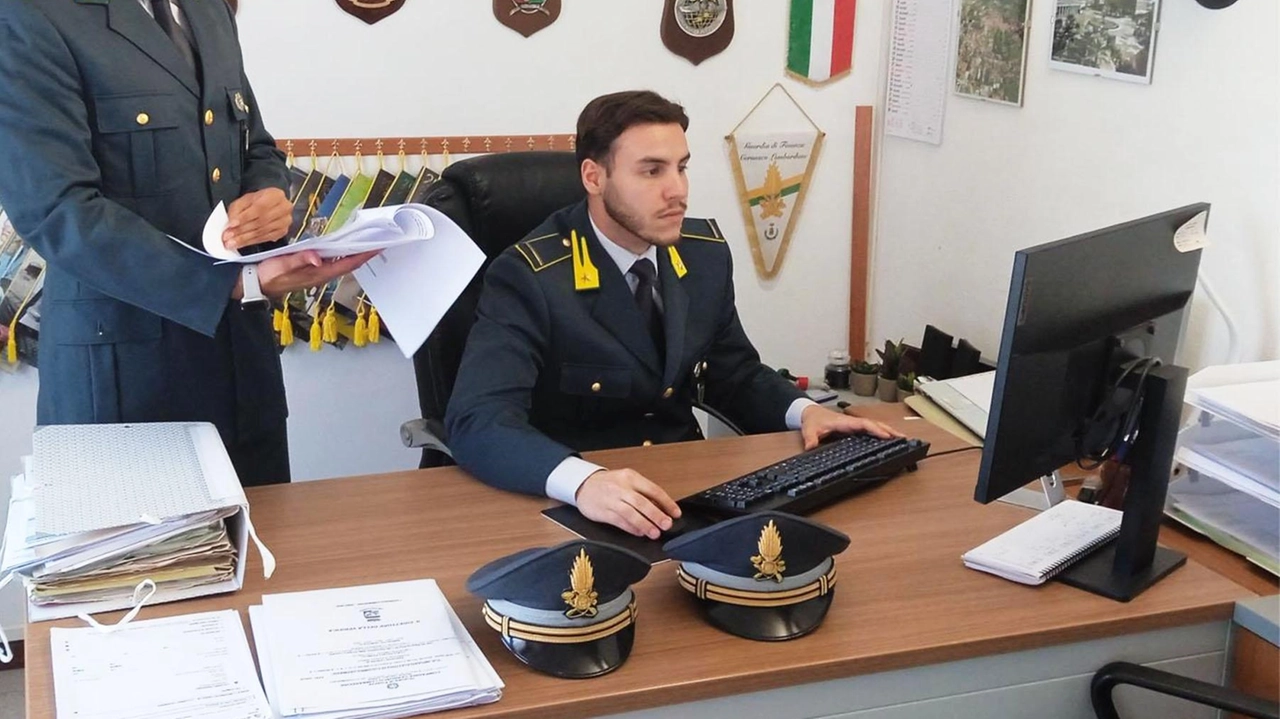 Le indagini avviate attraverso verifiche fiscali su due società amministrate dallo stesso rappresentante legale Le indagini avviate attraverso verifiche fiscali su due società amministrate dallo stesso rappresentante legale