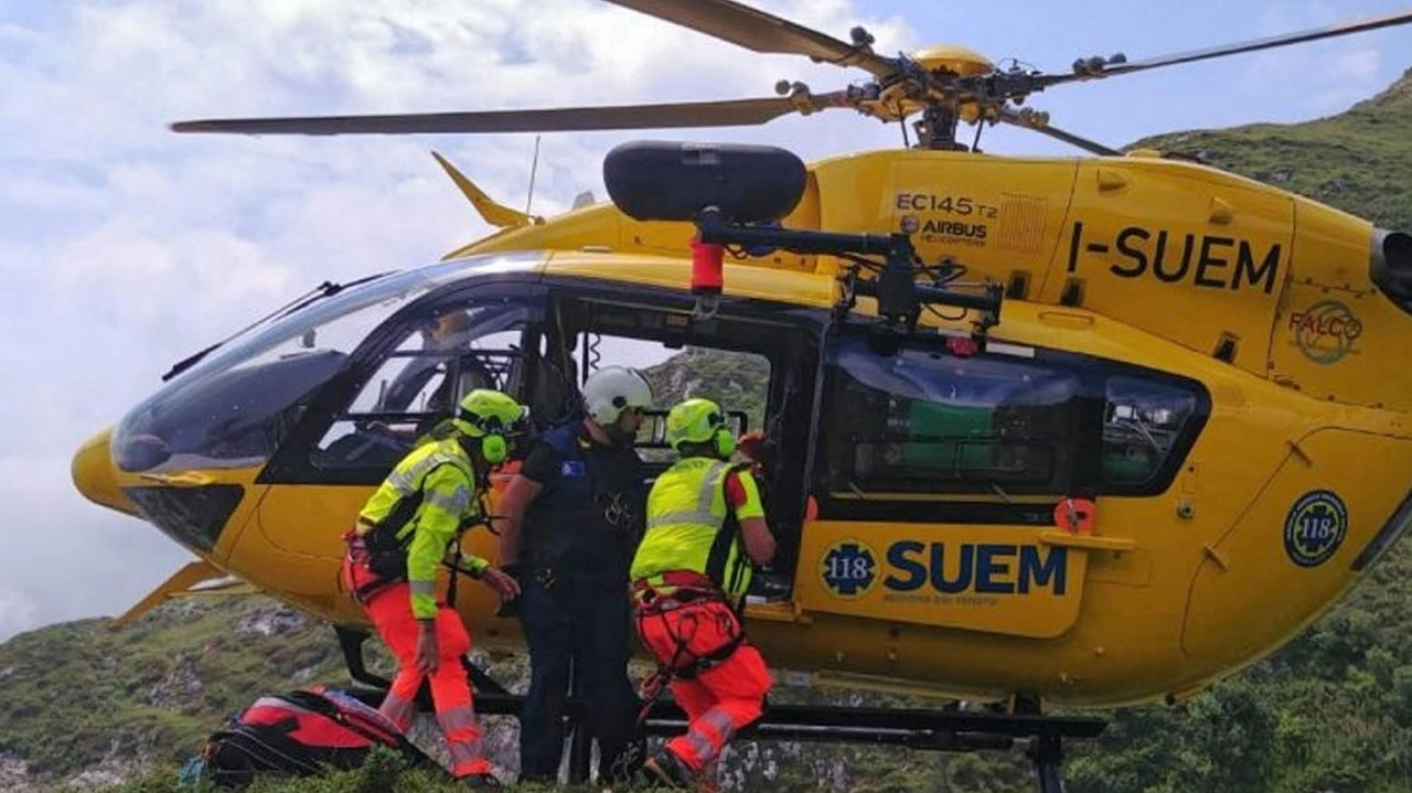 Canzo, l’allarme lanciato dal nipote. Ipotesi: malore o caduta fatali a brianzolo di 82 anni Canzo, l’allarme lanciato dal nipote. Ipotesi: malore o caduta fatali a brianzolo di 82 anni