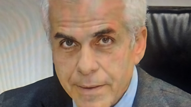 Hacker di Equalize "bucano" lo Sdi delle forze dell’ordine, ma preferiscono corrompere funzionari infedeli. Due interdetti per presunta associazione a delinquere. Stipendi paralleli e favoritismi rivelati dalle intercettazioni. Hacker di Equalize "bucano" lo Sdi delle forze dell’ordine, ma preferiscono corrompere funzionari infedeli. Due interdetti per presunta associazione a delinquere. Stipendi paralleli e favoritismi rivelati dalle intercettazioni.