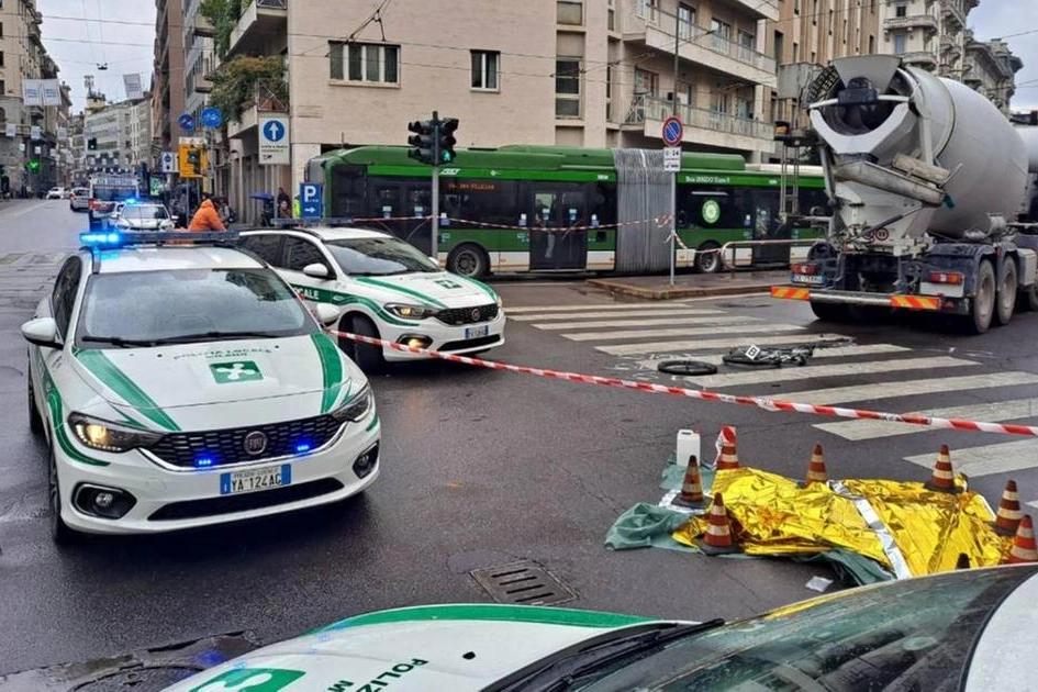 L'investimento costato la vita a Cristina Scozia è avvenuto a un incrocio pericoloso e trafficato, quello fra via Sforza e corso di Porta Vittoria