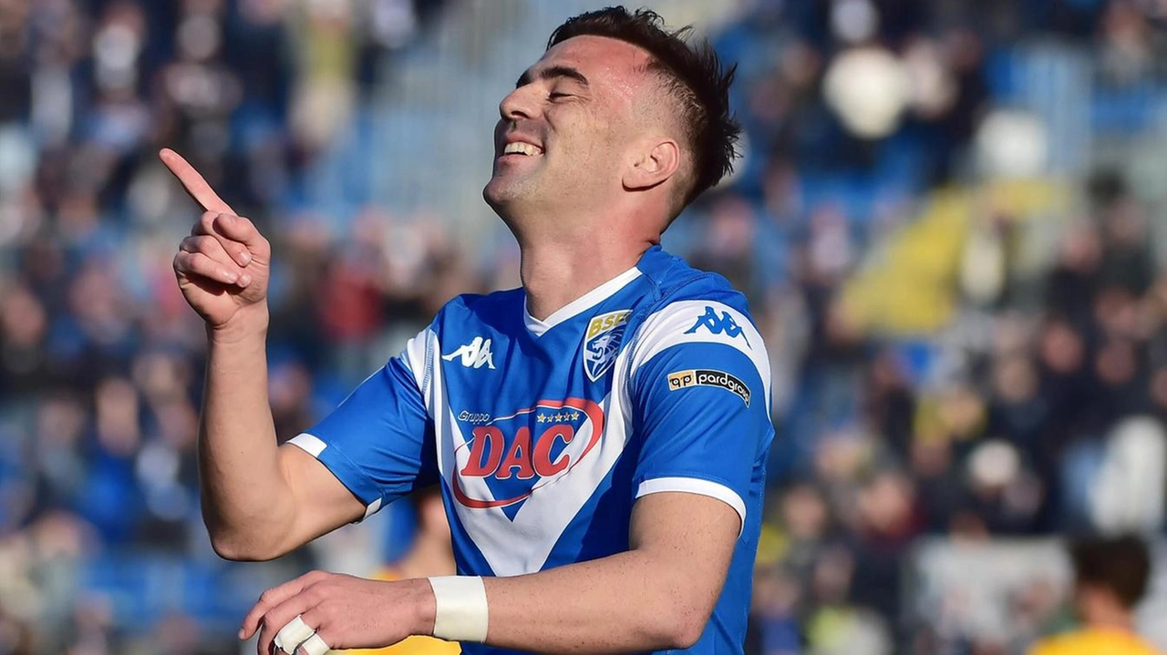 Gabriele Moncini, 28 anni, attaccante del Brescia: alla prima stagione in Lombardia ha collezionato in questo campionato 34 presenze e 10 reti Gabriele Moncini, 28 anni, attaccante del Brescia: alla prima stagione in Lombardia ha collezionato in questo campionato 34 presenze e 10 reti