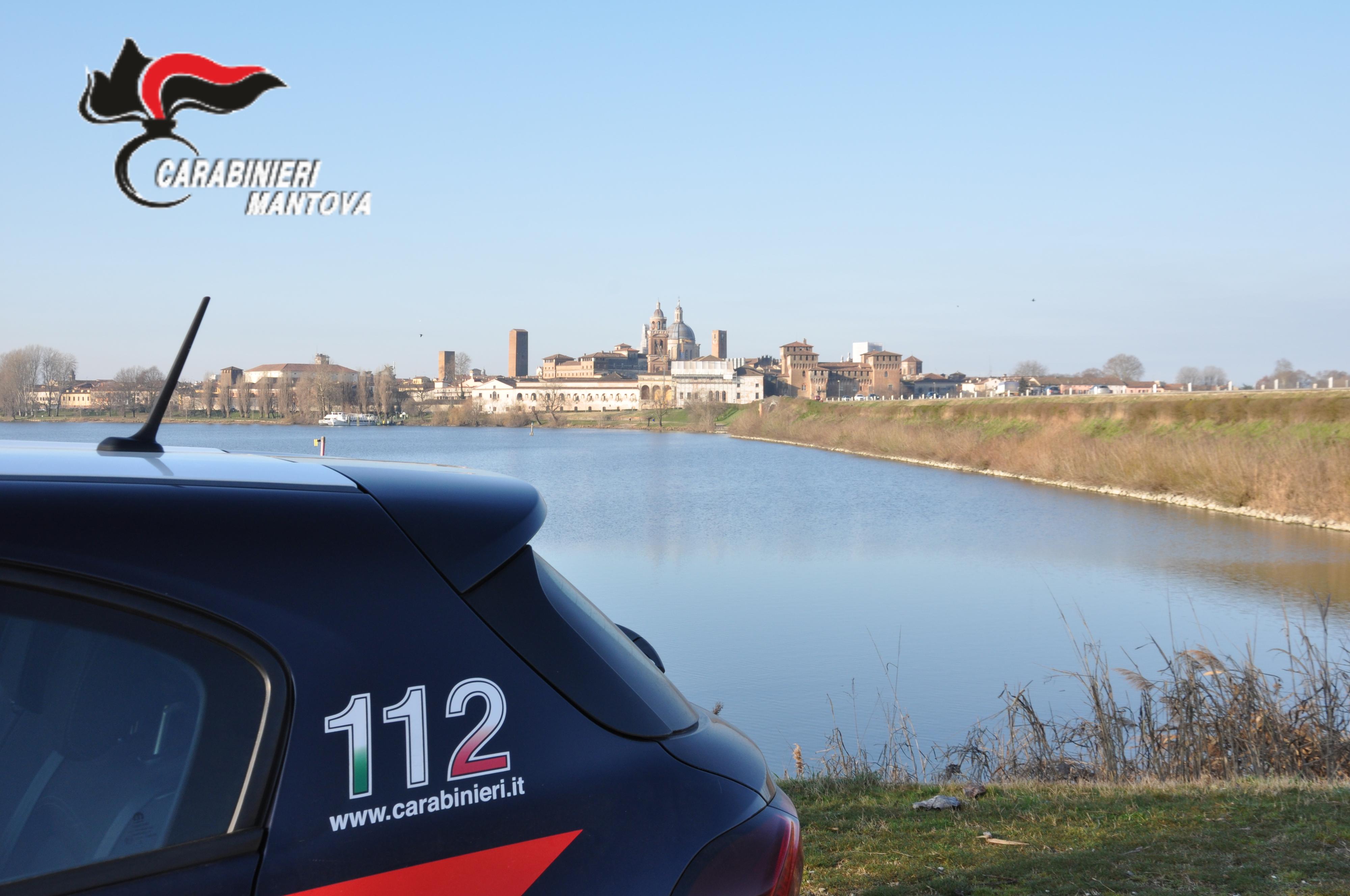 mantova si fa inviare foto intime da un amica e la minaccia dammi 200 euro o le diffondo in rete
