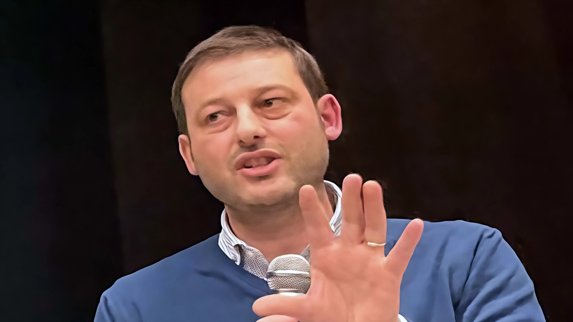 Genitori, educatori e adulti sono stati invitati martedì sera al Teatro Cassanese per un incontro sul tema "Internet e social:... Genitori, educatori e adulti sono stati invitati martedì sera al Teatro Cassanese per un incontro sul tema "Internet e social:...