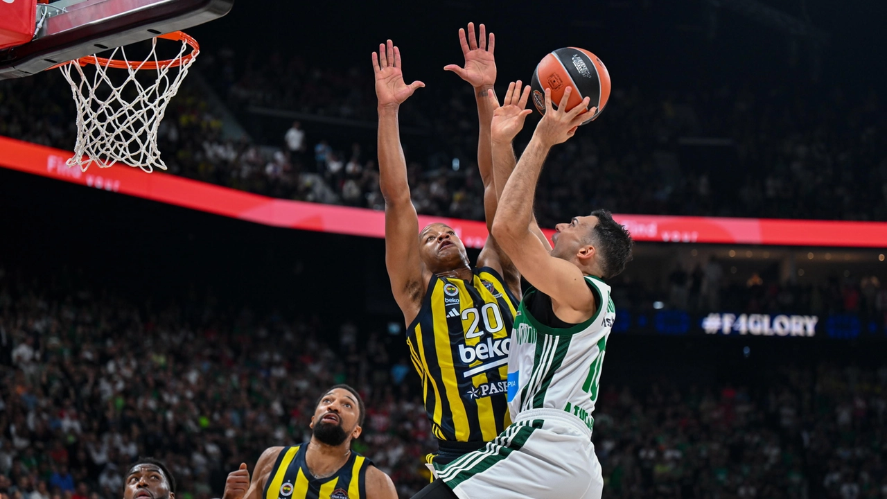 Eurolega, Final Four: la finale sarà Fenerbahce-Monaco