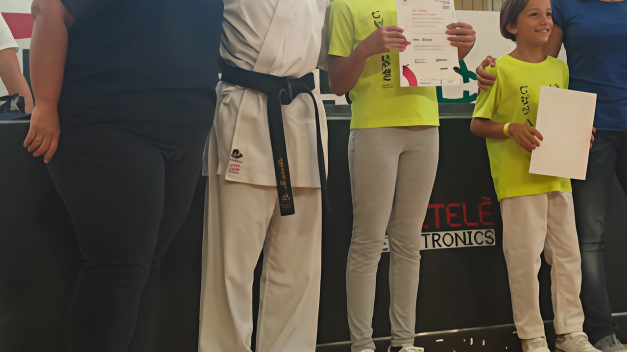 Festa dello sport dalle 10 fino alle 18 nel parco Beretta Molla in via Tre Venezie dove è stato allestito il Villaggio del Movimento Festa dello sport dalle 10 fino alle 18 nel parco Beretta Molla in via Tre Venezie dove è stato allestito il Villaggio del Movimento
