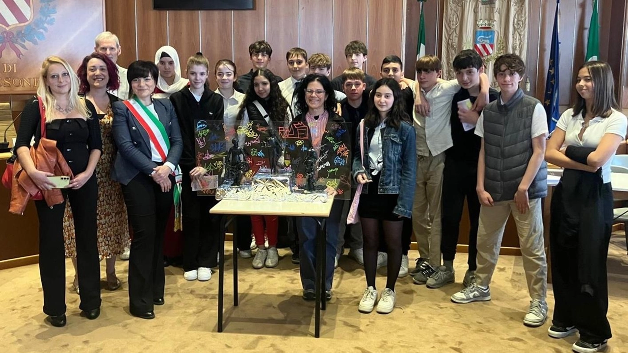 I progetti presentati dalle scuole lissonesi durante il consiglio comunale dei ragazzi I progetti presentati dalle scuole lissonesi durante il consiglio comunale dei ragazzi
