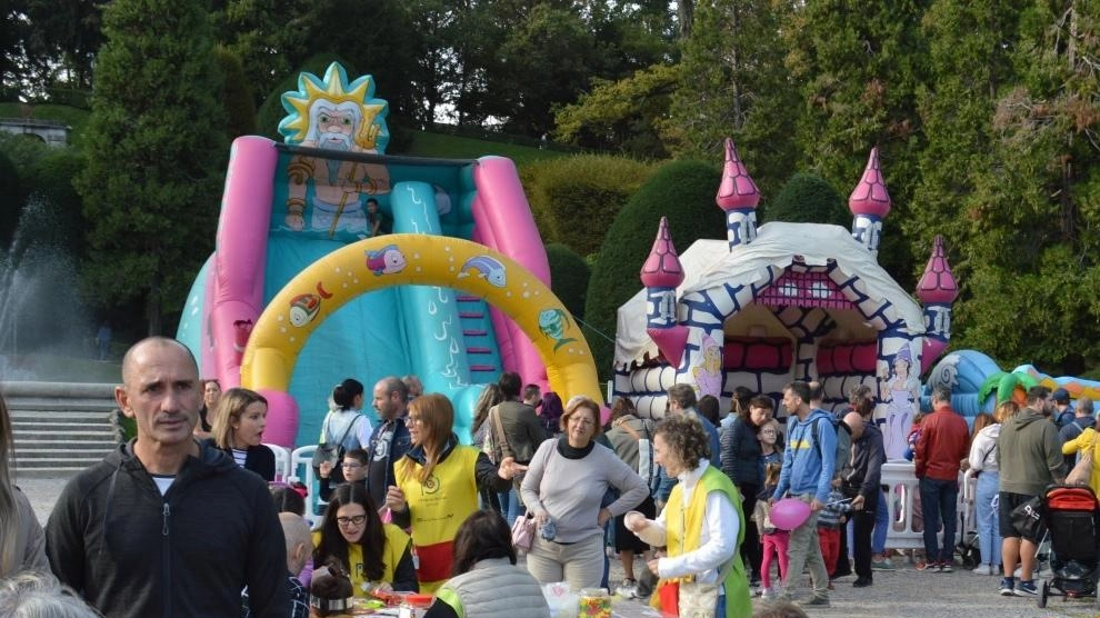 Torna domenica mattina la grande ludoteca ai Giardini Estensi di Varese Ai partecipanti è richiesto un contributo per sostenere i progetti per i bambini Torna domenica mattina la grande ludoteca ai Giardini Estensi di Varese Ai partecipanti è richiesto un contributo per sostenere i progetti per i bambini