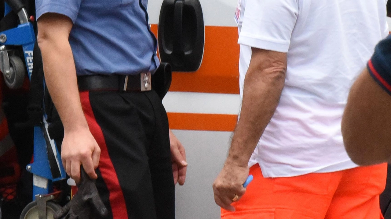 Lo schianto tra le due vetture sulla Statale dell’Est Ticino, a Cassinetta Lo schianto tra le due vetture sulla Statale dell’Est Ticino, a Cassinetta