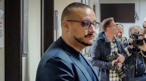 L’hacker Nunzio Samuele Calamucci (ai domiciliari) si sarebbe messo a disposizione dall’imprenditore Lorenzo Sbraccia per una presunta "mediazione estorsiva"