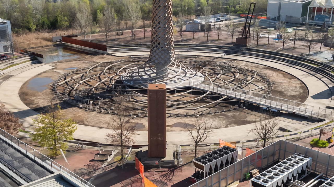 L’“Albero della Vita“ era stato progettato dallo studio Giò Forma Alto 37 metri era il simbolo del Padiglione Italia, ora sarà restaurato