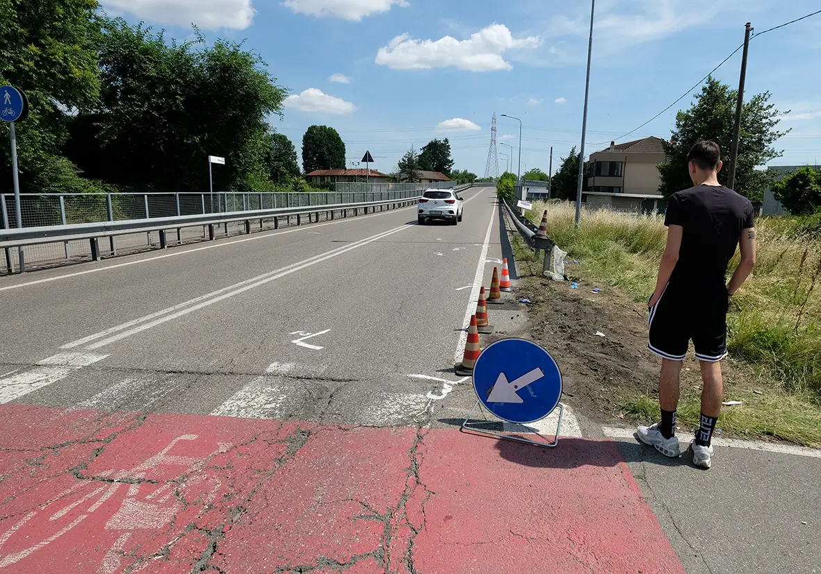 Tragedia a Brugherio, auto si schianta contro il guard rail: ragazzo di 20 anni muore sul colpo