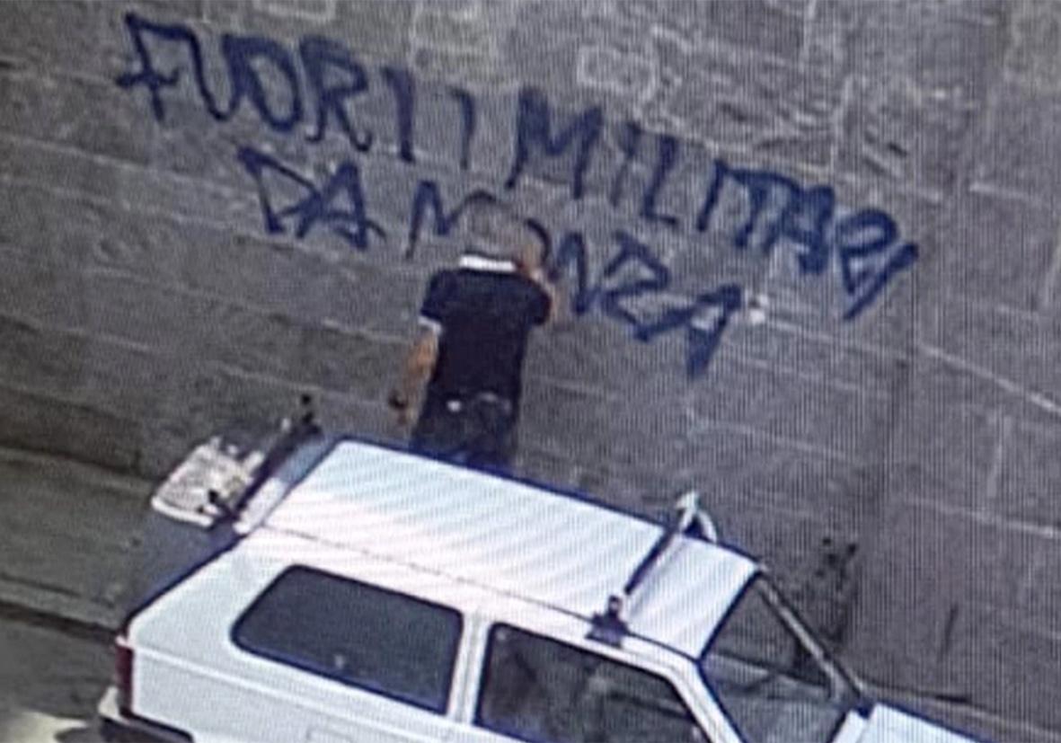 L’Arengario imbrattato, il sindaco Paolo Pilotto denuncia i vandali L’Arengario imbrattato, il sindaco Paolo Pilotto denuncia i vandali