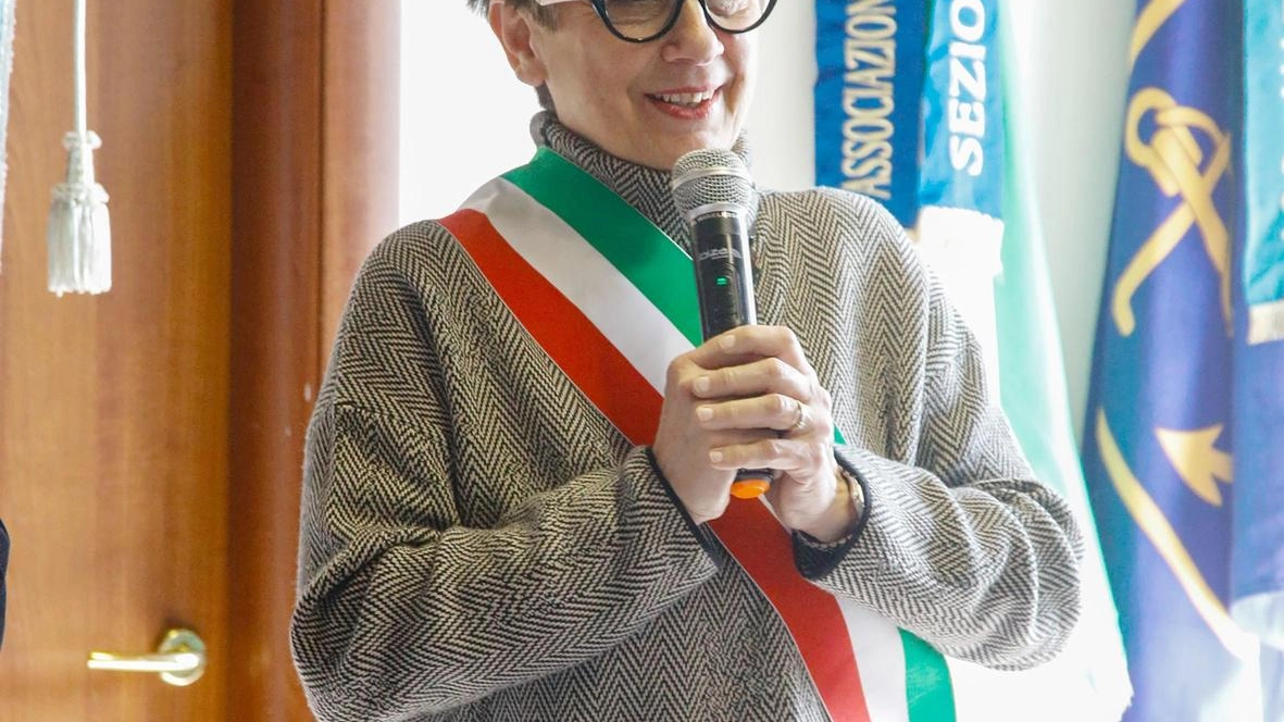 Il sindaco di Nerviano Daniela Colombo nel mirino delle minoranze che hanno abbandonato il Consiglio Il sindaco di Nerviano Daniela Colombo nel mirino delle minoranze che hanno abbandonato il Consiglio