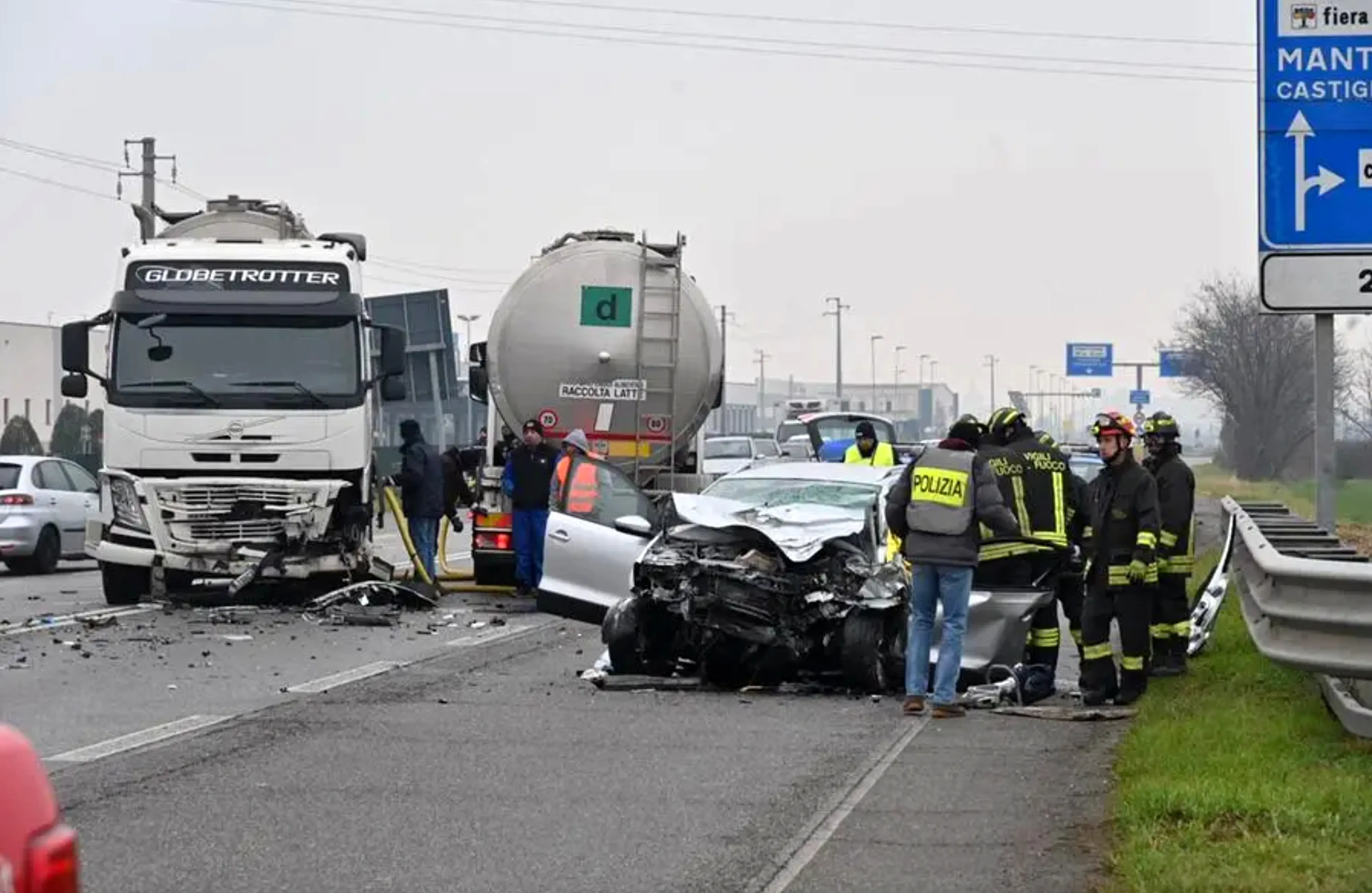 Schianto frontale tra due auto a Montichiari: morta Fatou Ba, 46enne madre di tre figli
