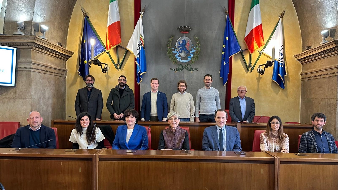Le amministrazioni di Brescia e hinterland hanno sottoscritto un protocollo. Obiettivo: coordinare le politiche sugli spostamenti pubblici e privati. Le amministrazioni di Brescia e hinterland hanno sottoscritto un protocollo. Obiettivo: coordinare le politiche sugli spostamenti pubblici e privati.