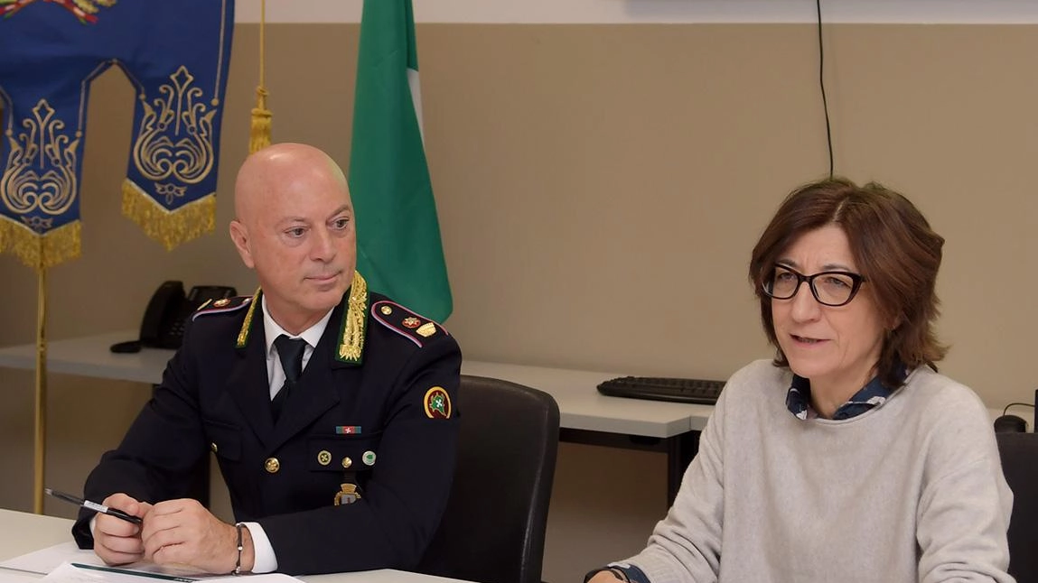 Il comandante della polizia locale Antonio Pierni e la sindaca Ilaria Scaccabarozzi plaudono all’iniziativa