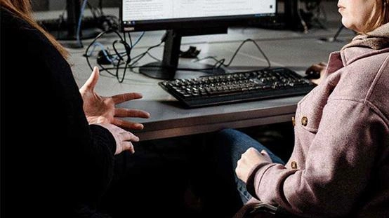 Addio ansia da pratiche on-line, l’amministrazione sempre più in rete prova a non lasciare indietro nessuno. A Concorezzo da oggi... Addio ansia da pratiche on-line, l’amministrazione sempre più in rete prova a non lasciare indietro nessuno. A Concorezzo da oggi...