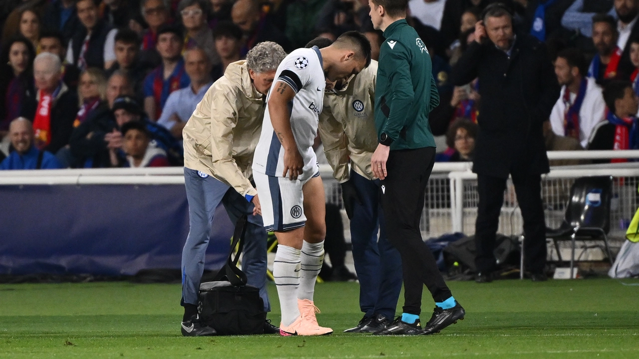 Lautaro Martinez si è infortunato a Barcellona nella gara di andata della semifinale di Champions League Lautaro Martinez si è infortunato a Barcellona nella gara di andata della semifinale di Champions League